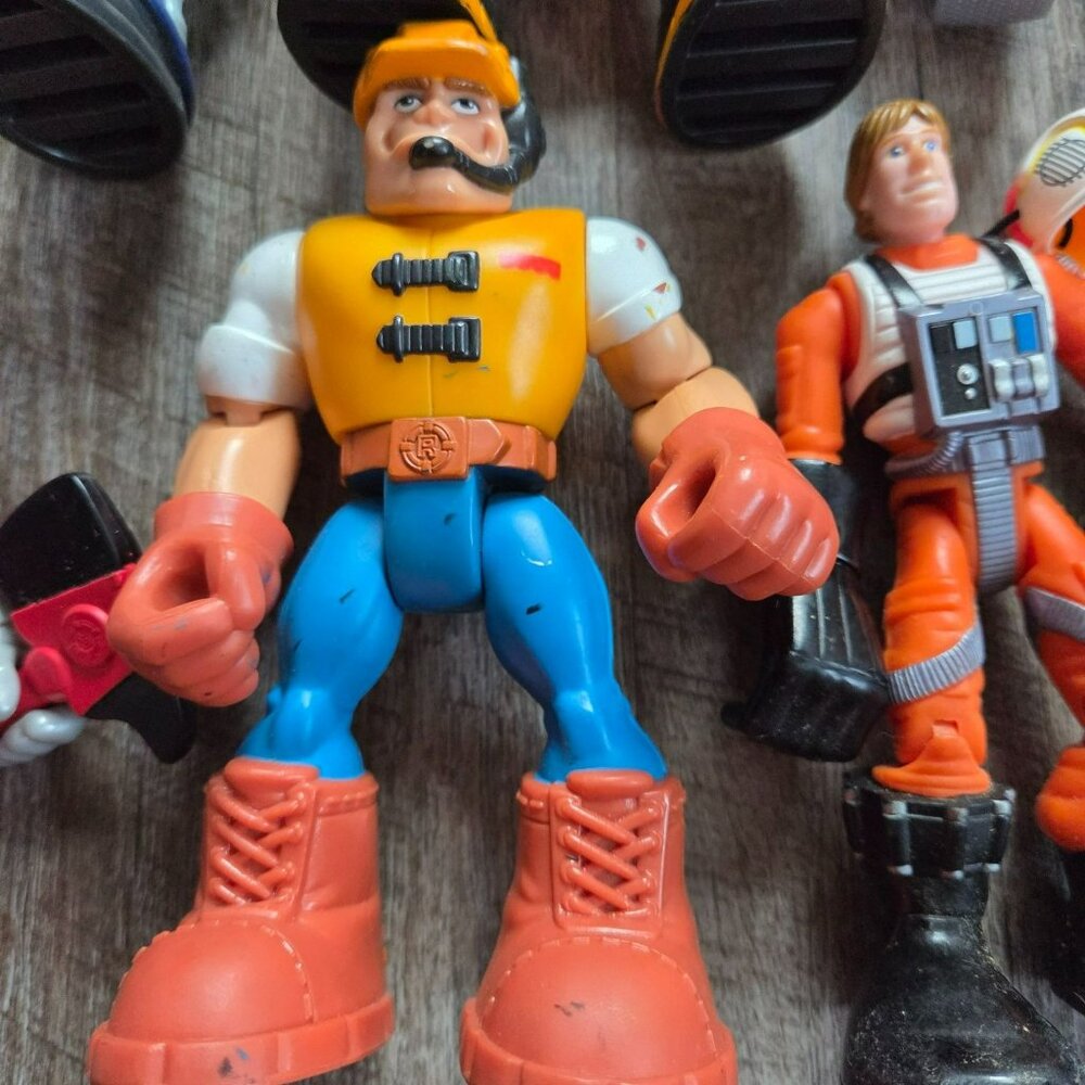 Rescue Heroes lot of 8 w/some Accessories Vintage/Action figures Fisher Price Ha - Picture 4 of 8